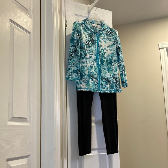 NWOT - WEEKENDS by Chico's Zip-Up Multi Coloured Turquoise Hoodie Jacket - Sz 0 - Picture 4 of 12